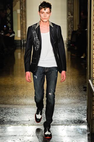 Moschino Man FW 2012-2013