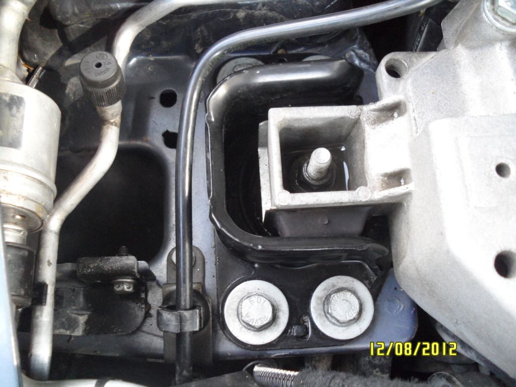 Megane 2 Scenic 2 Motor Takozu Kulagi Sag Yagli 8200592642 8200338372
