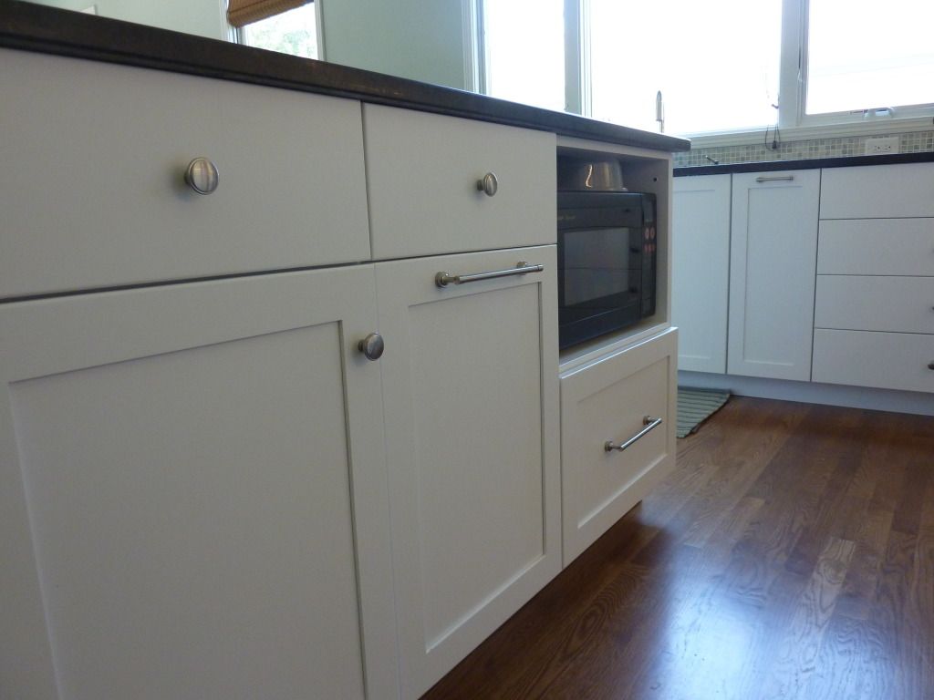 Microwave in island