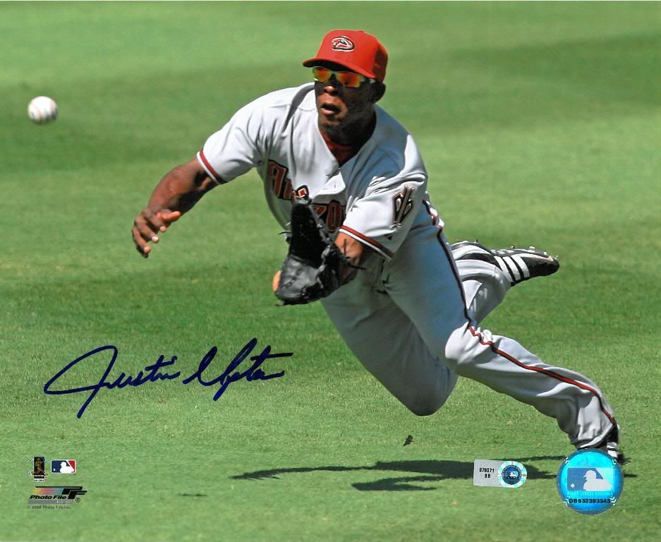 Justin Upton 16x20 Diving