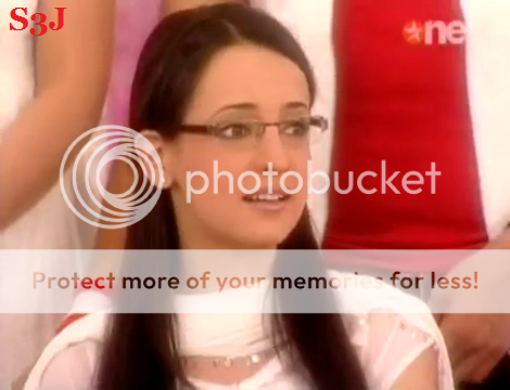 photo vlcsnap-2013-03-23-08h54m44s223_zps99130bfd.png