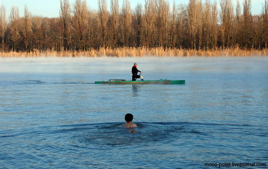 я плаваю в реке